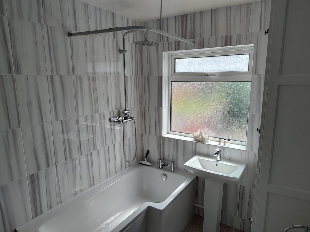 Wavertree Drive 3 Bed Contractor Home In Leicester Eksteriør billede