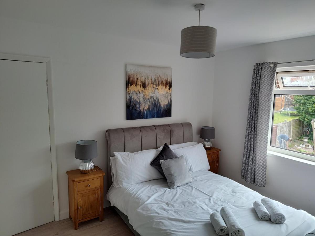 Wavertree Drive 3 Bed Contractor Home In Leicester Eksteriør billede