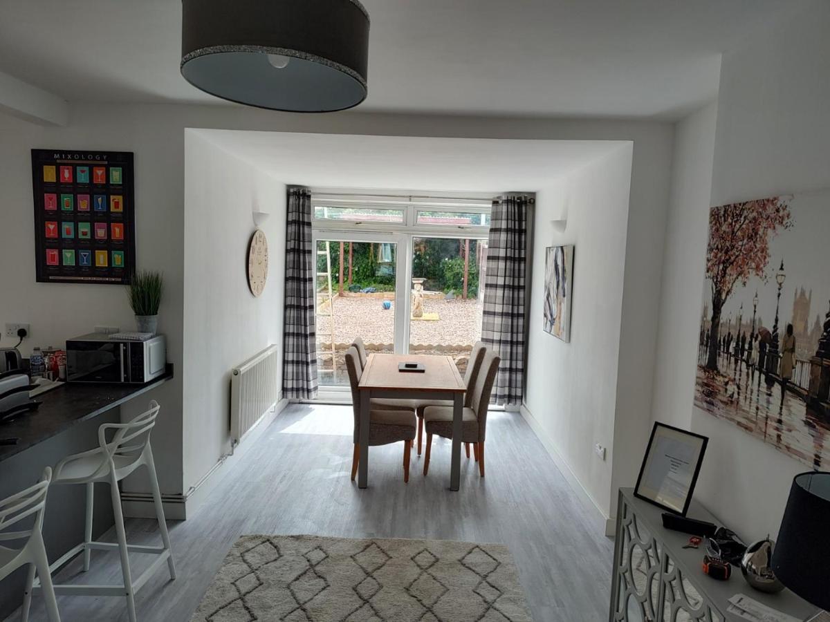 Wavertree Drive 3 Bed Contractor Home In Leicester Eksteriør billede