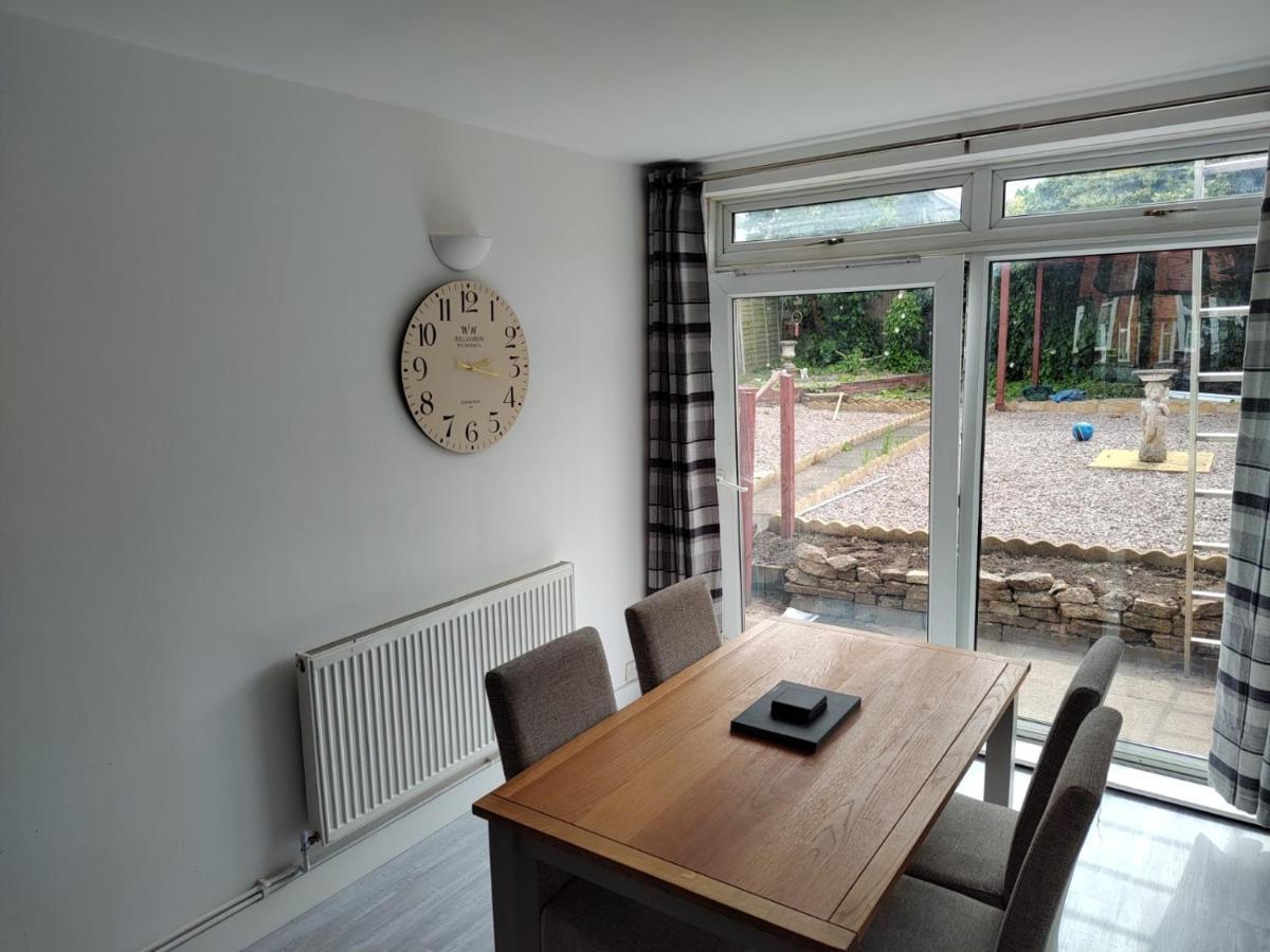 Wavertree Drive 3 Bed Contractor Home In Leicester Eksteriør billede