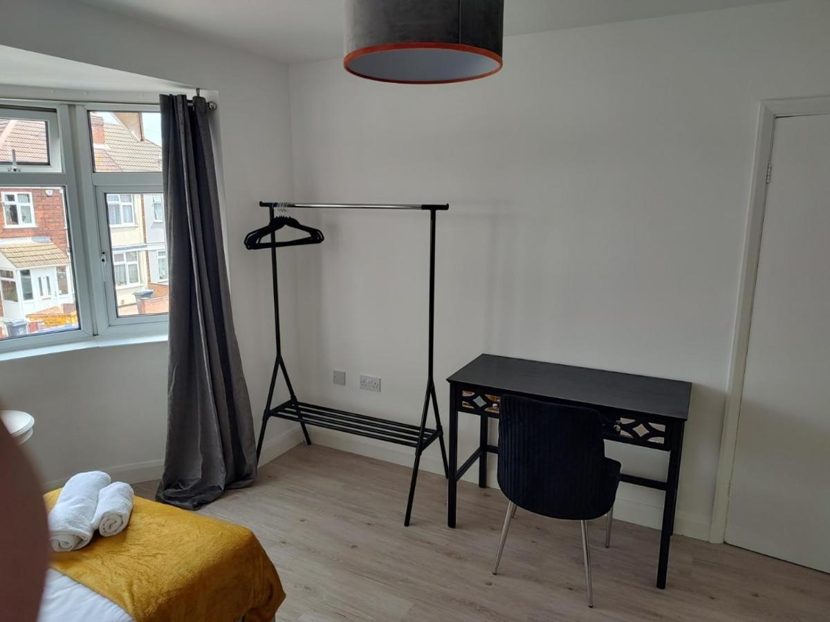 Wavertree Drive 3 Bed Contractor Home In Leicester Eksteriør billede